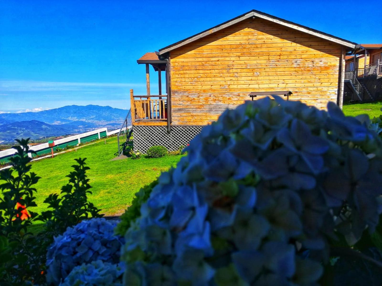 Hotel Cabanas Y Mirador Secret Garden Cr 카르타고 외부 사진