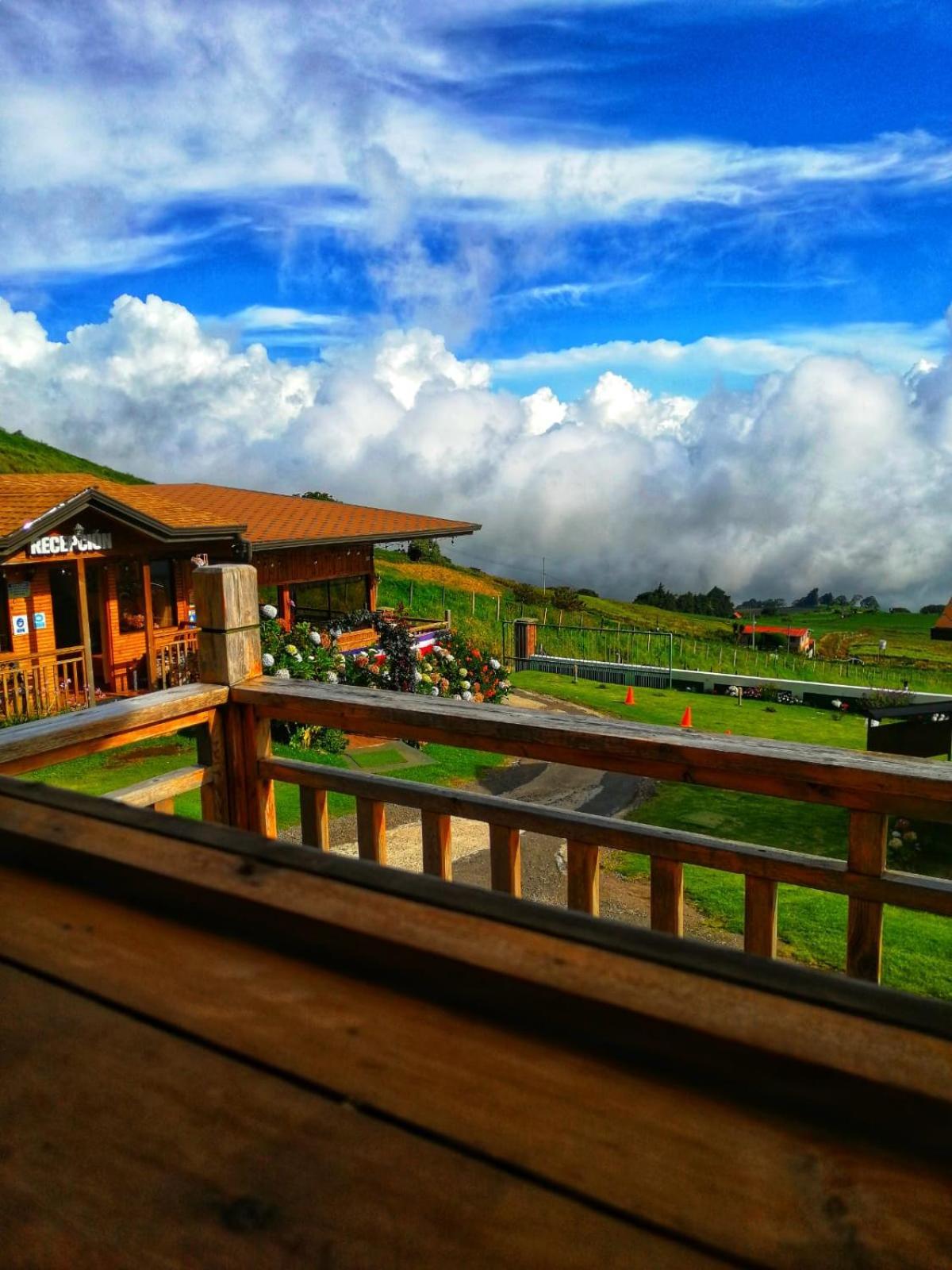 Hotel Cabanas Y Mirador Secret Garden Cr 카르타고 외부 사진
